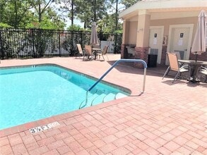 1506 Hillview Ln in Tarpon Springs, FL - Building Photo - Building Photo