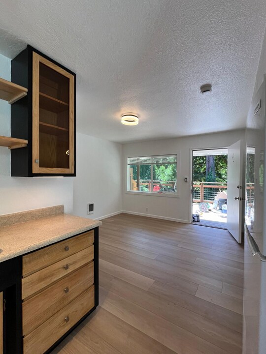11050 Sunset Ave in Forestville, CA - Building Photo