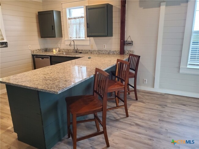 property at 7830 Barbarosa Rd