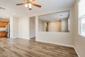 3604 N Porch Swings Way in Las Vegas, NV - Building Photo - Building Photo