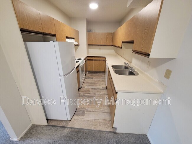 45 Akins Dr in St. Albert, AB - Building Photo - Building Photo