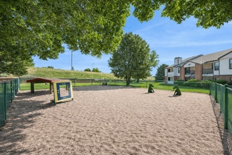 Country Club West in Greeley, CO - Foto de edificio - Building Photo