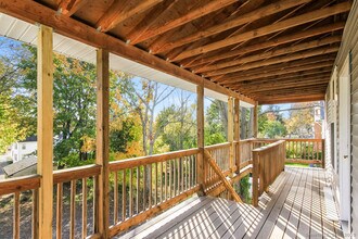 66 Winthrop St in New Britain, CT - Building Photo - Building Photo