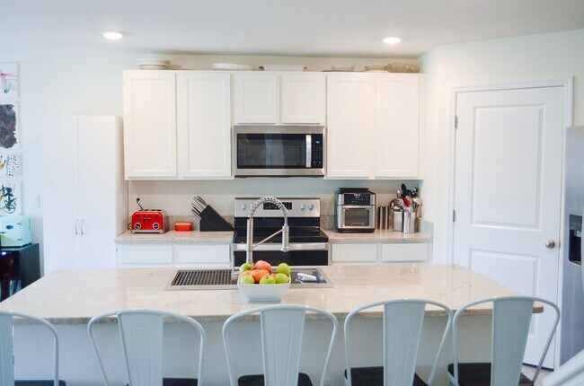 24597 NW 23rd Ln in Newberry, FL - Building Photo - Building Photo