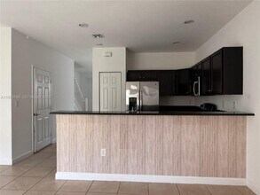 3204 SE 5th Ct in Homestead, FL - Building Photo - Building Photo