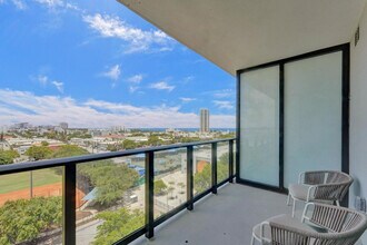 580 72nd St in Miami Beach, FL - Foto de edificio - Building Photo