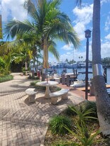 815 Middle River Dr in Fort Lauderdale, FL - Building Photo