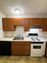 2033 Mendon Rd in Cumberland, RI - Building Photo - Building Photo