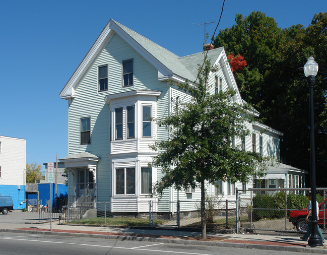 435 Broadway in Lawrence, MA - Foto de edificio - Building Photo