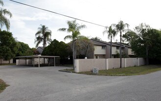 2740-2748 Proctor Rd in Sarasota, FL - Building Photo