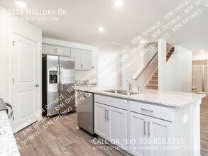 3016 Mallory Dr in Haw River, NC - Building Photo - Building Photo