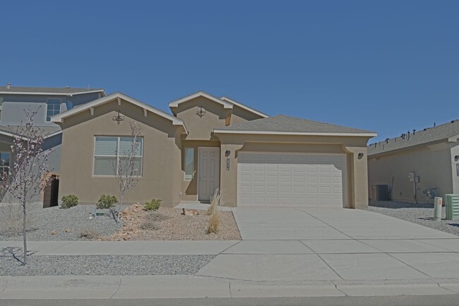 2546 Camino Plata Loop NE in Rio Rancho, NM - Building Photo - Building Photo