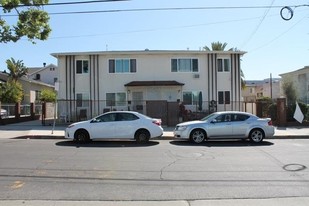 1620-1622 1/2 N Alexandria Ave in Los Angeles, CA - Foto de edificio - Building Photo