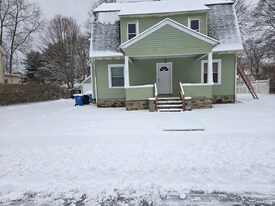 51 Lincoln Ave, Unit 1 in Norwich, CT - Building Photo