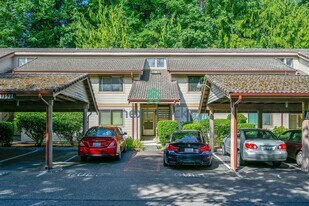 17521 118th Ave SE in Renton, WA - Building Photo