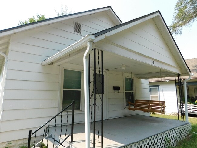 property at 125 N Alleghany St