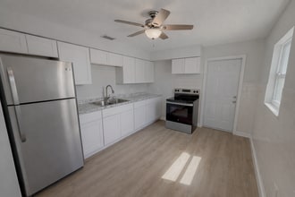 4453 87th St Ct W in Bradenton, FL - Building Photo - Building Photo