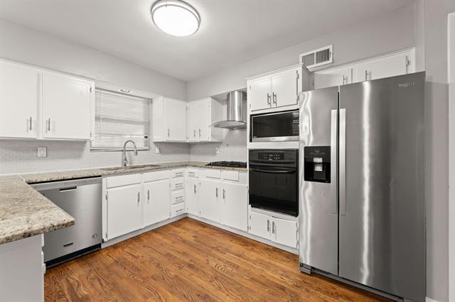 313 Stanton Dr in Garland, TX - Foto de edificio - Building Photo