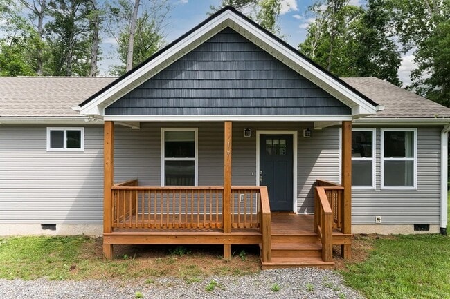 17 Fair Oaks Rd in Arden, NC - Building Photo - Building Photo