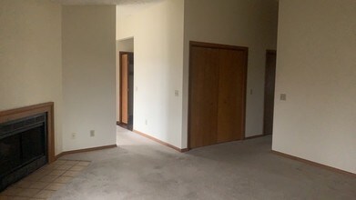 1318 Lyons Rd in Washington Township, OH - Building Photo - Building Photo