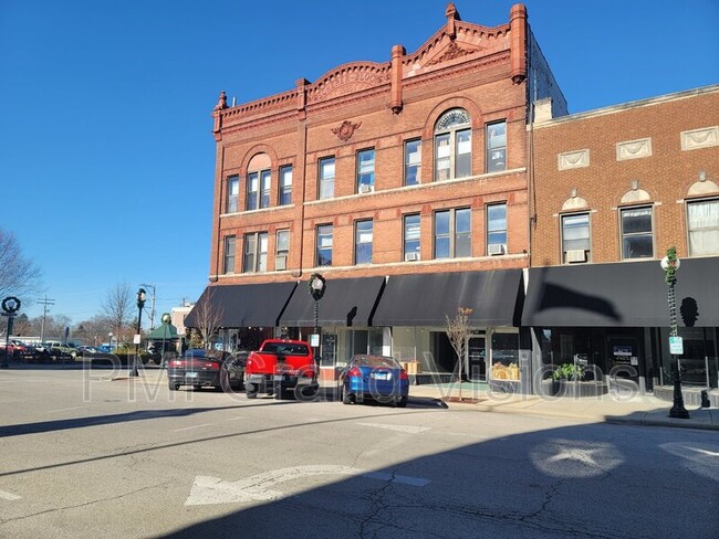 601 Monroe Ave-Unit -23 in Charleston, IL - Building Photo - Building Photo