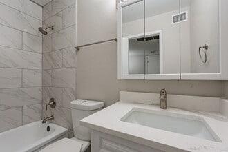 4744 E Portland St in Phoenix, AZ - Foto de edificio - Building Photo