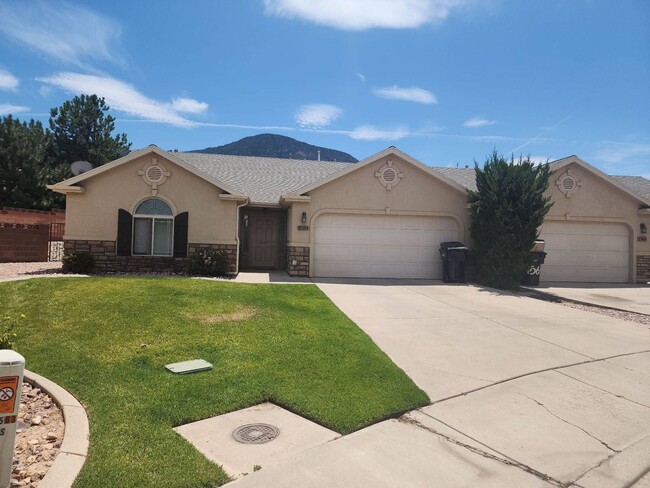 1563 Southern View Dr in Cedar City, UT - Building Photo - Building Photo