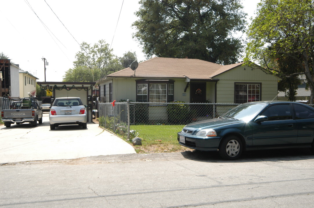 808 E Sacramento St in Altadena, CA - Building Photo