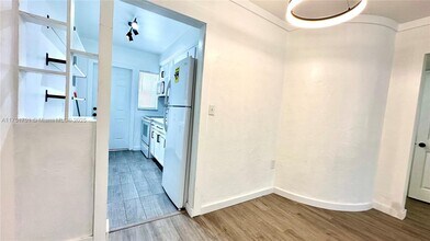 3670 SW 10th St in Miami, FL - Building Photo - Building Photo