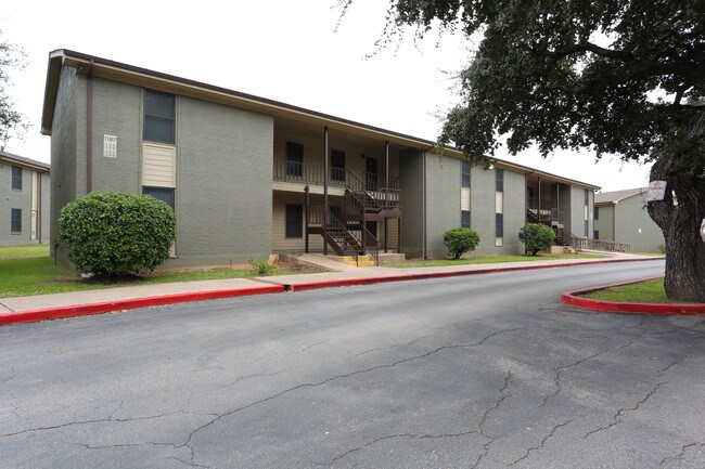 Elm Ridge Apartments