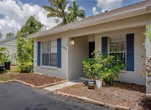 333 Bay Pl in Safety Harbor, FL - Building Photo - Building Photo
