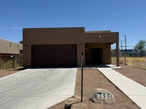 255 W Adams St in Tucson, AZ - Building Photo - Building Photo