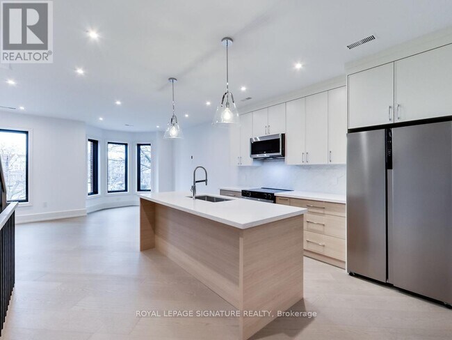 357 Dovercourt Rd in Toronto, ON - Building Photo - Building Photo