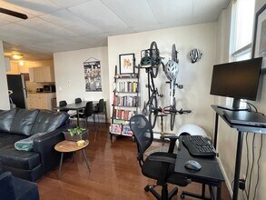 189 Princeton St, Unit #1 in Boston, MA - Foto de edificio - Building Photo