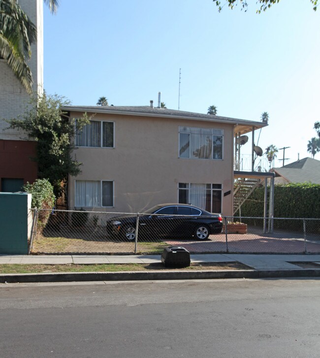 1622 N Harvar in Los Angeles, CA - Building Photo - Building Photo