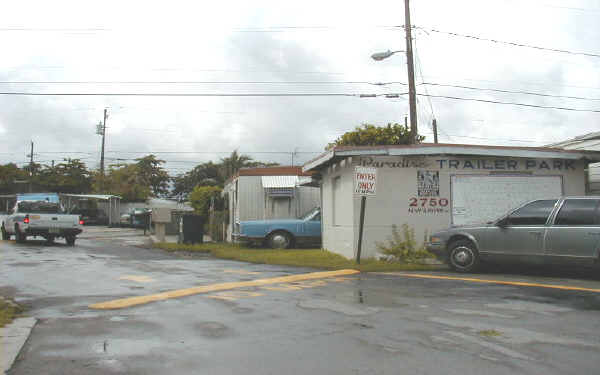 Paradise Trailer Park in Miami, FL - Building Photo