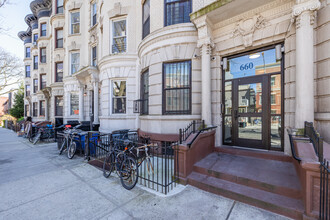 660 Madison St in Brooklyn, NY - Building Photo - Building Photo