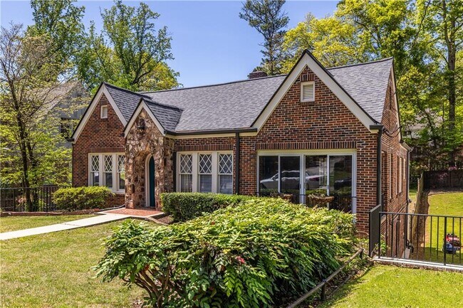 1900 Ridgewood Dr NE in Atlanta, GA - Building Photo - Building Photo