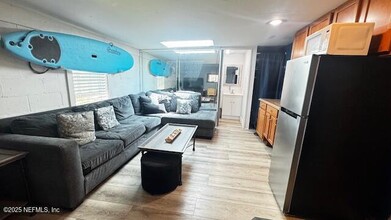 420 9th St S in Jacksonville Beach, FL - Building Photo - Building Photo