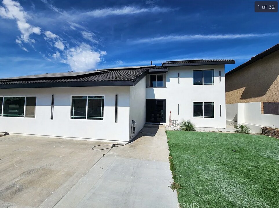 13367 Golden Valley Ln in Granada Hills, CA - Building Photo