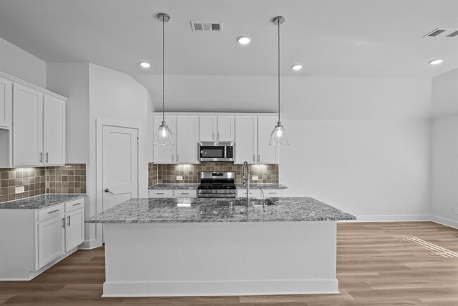 562 Bluebell Maiden Ct in Magnolia, TX - Building Photo - Building Photo