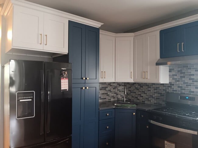 32-43 107th Street in Queens, NY - Building Photo - Building Photo