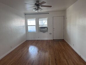 14520 Killion St, Unit K20 in Sherman Oaks, CA - Building Photo - Building Photo