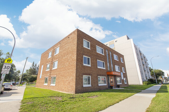 1780 Portage Av in Winnipeg, MB - Building Photo - Building Photo