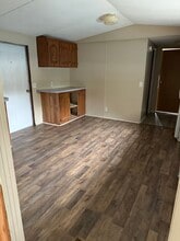 1204 Sleepy Hollow Dr in Fayetteville, NC - Building Photo - Building Photo