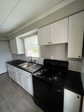 1 5th St-Unit -21 5th Street in Roseville, OH - Building Photo - Building Photo