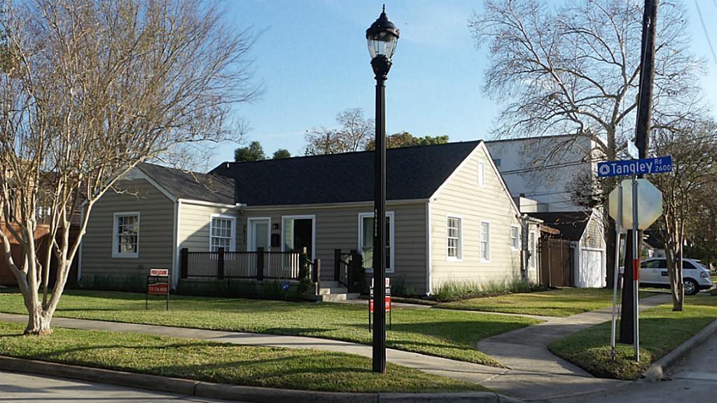 2611 Tangley St in Houston, TX - Building Photo