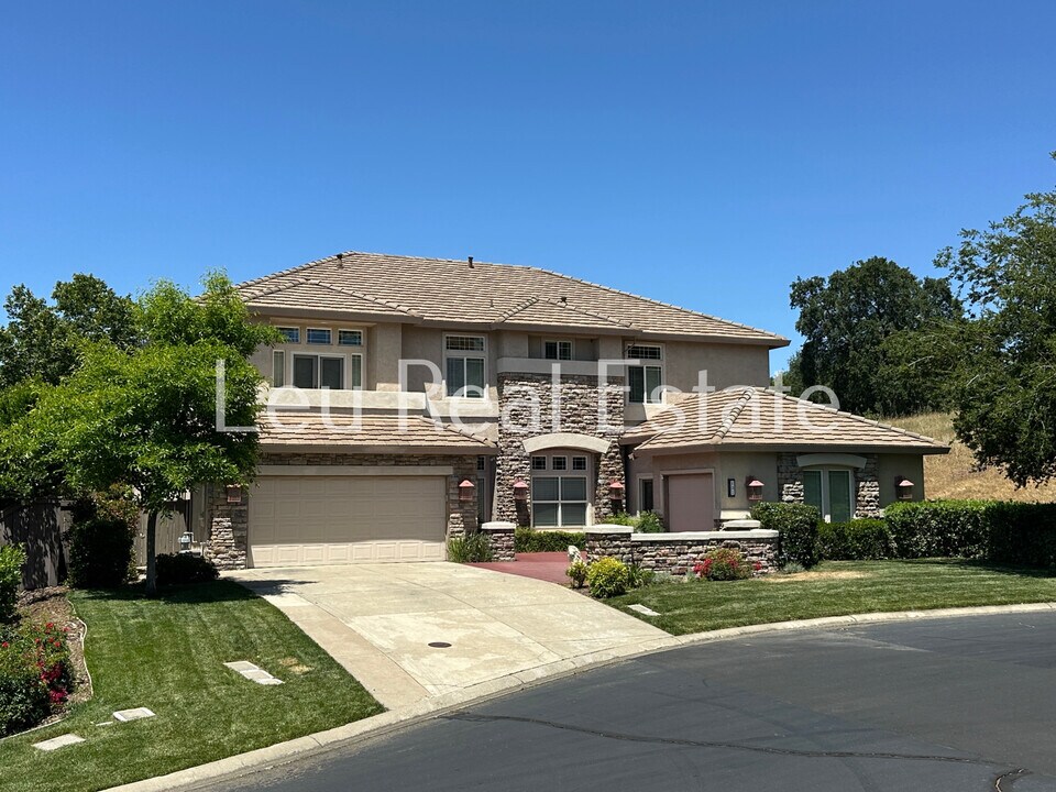 131 Gage Ct in El Dorado Hills, CA - Building Photo