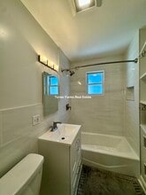 77 Fairfax St, Unit #1 in Somerville, MA - Foto de edificio - Building Photo