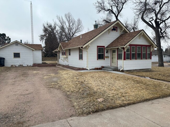 property at 1201 E 21st St